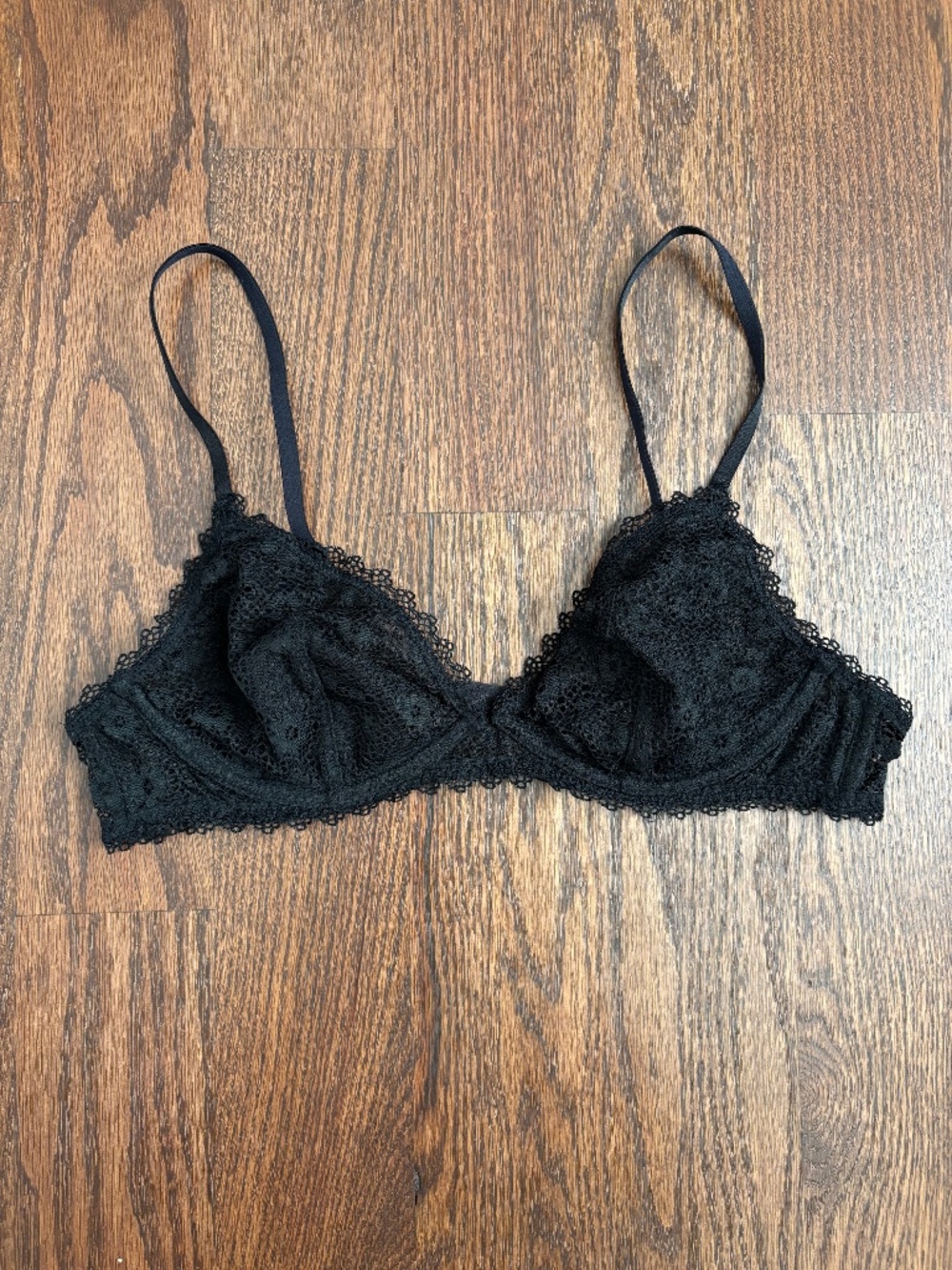 Victoria’s Secret Black Lace Underwire Bralette Bra Size M Sheer Unlined